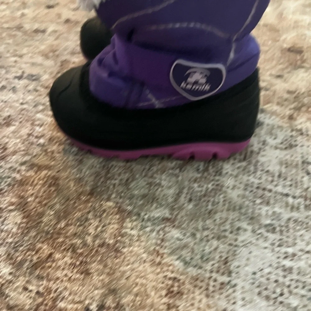 Kamik Purple and Black Winter Boots Size 6 - Picture 3 of 3